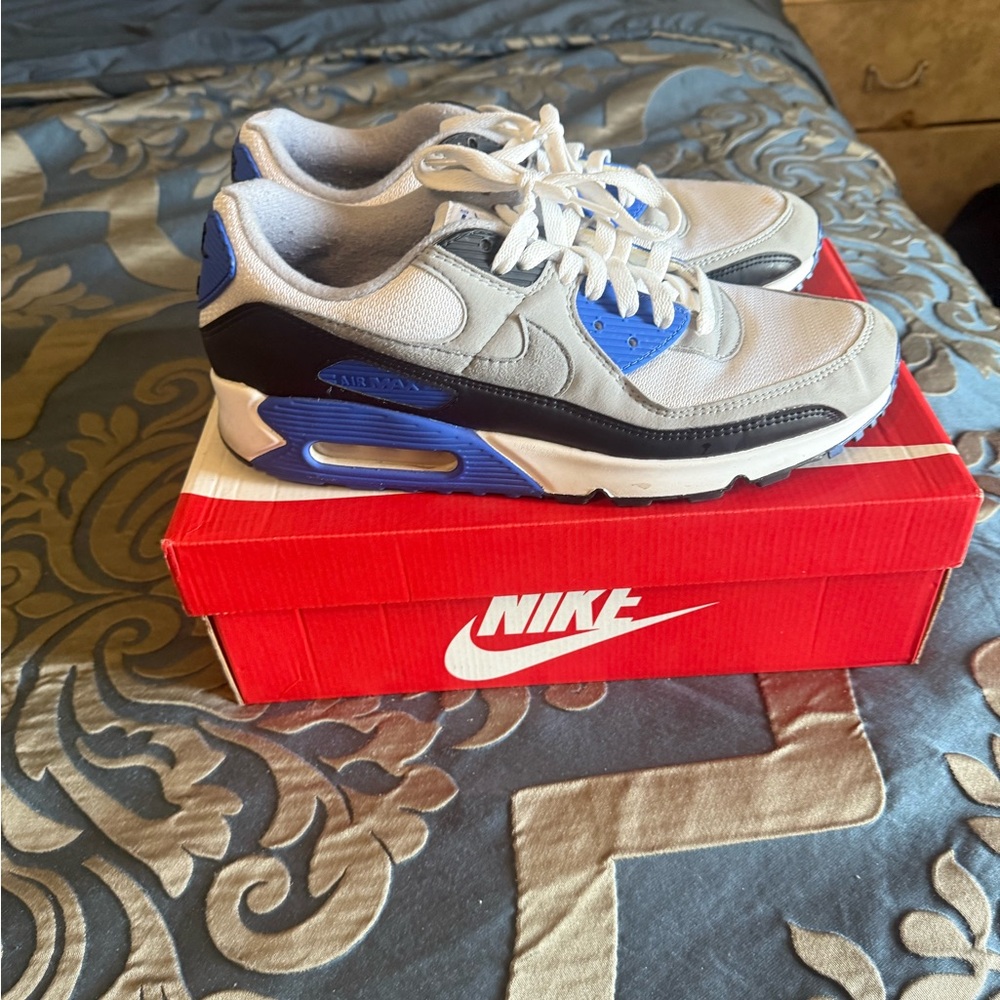Nike Air Max 95  Blue and White Sneakers